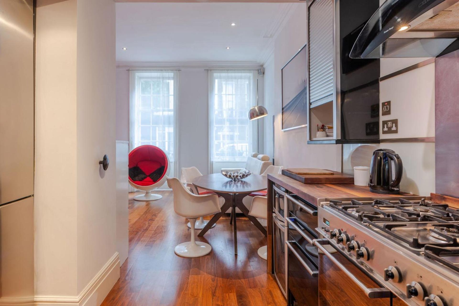 The "Red Room Apartment" - Fitzrovia - By Frankie Says London Eksteriør bilde